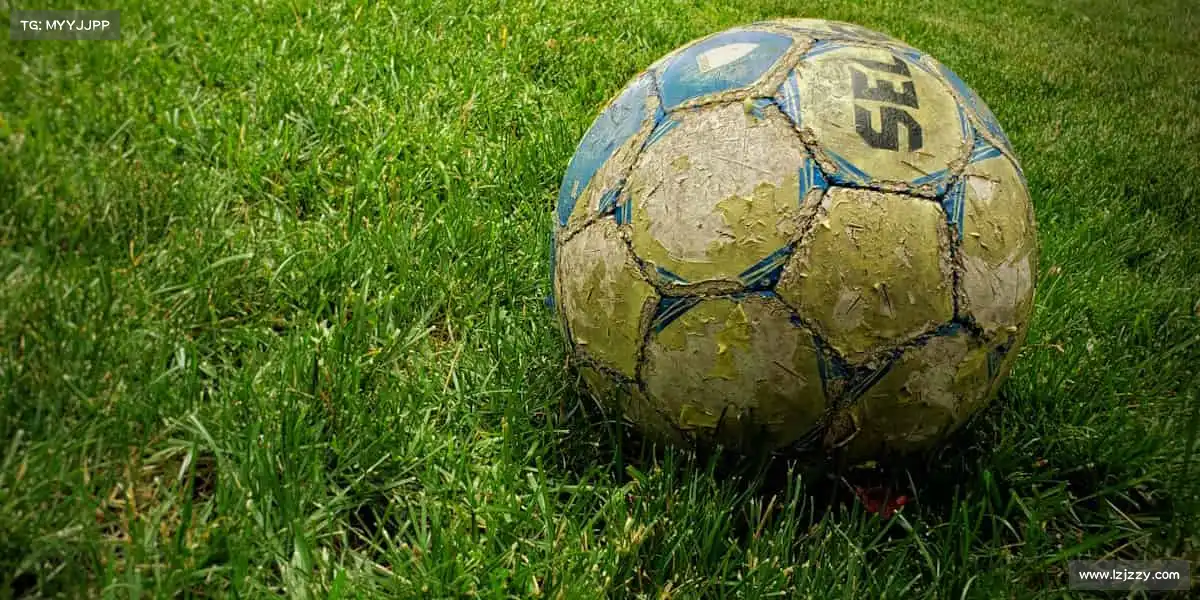 <strong>ued官网</strong>🏊在水中冲刺，每一步都是新的征途！